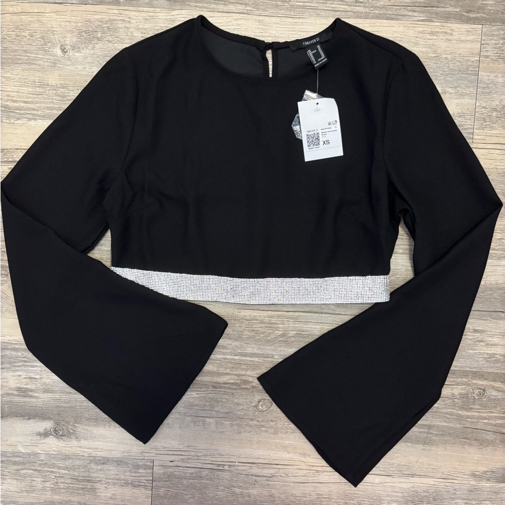 NWT Forever 21 Black Bell Sleeve Crop Blouse